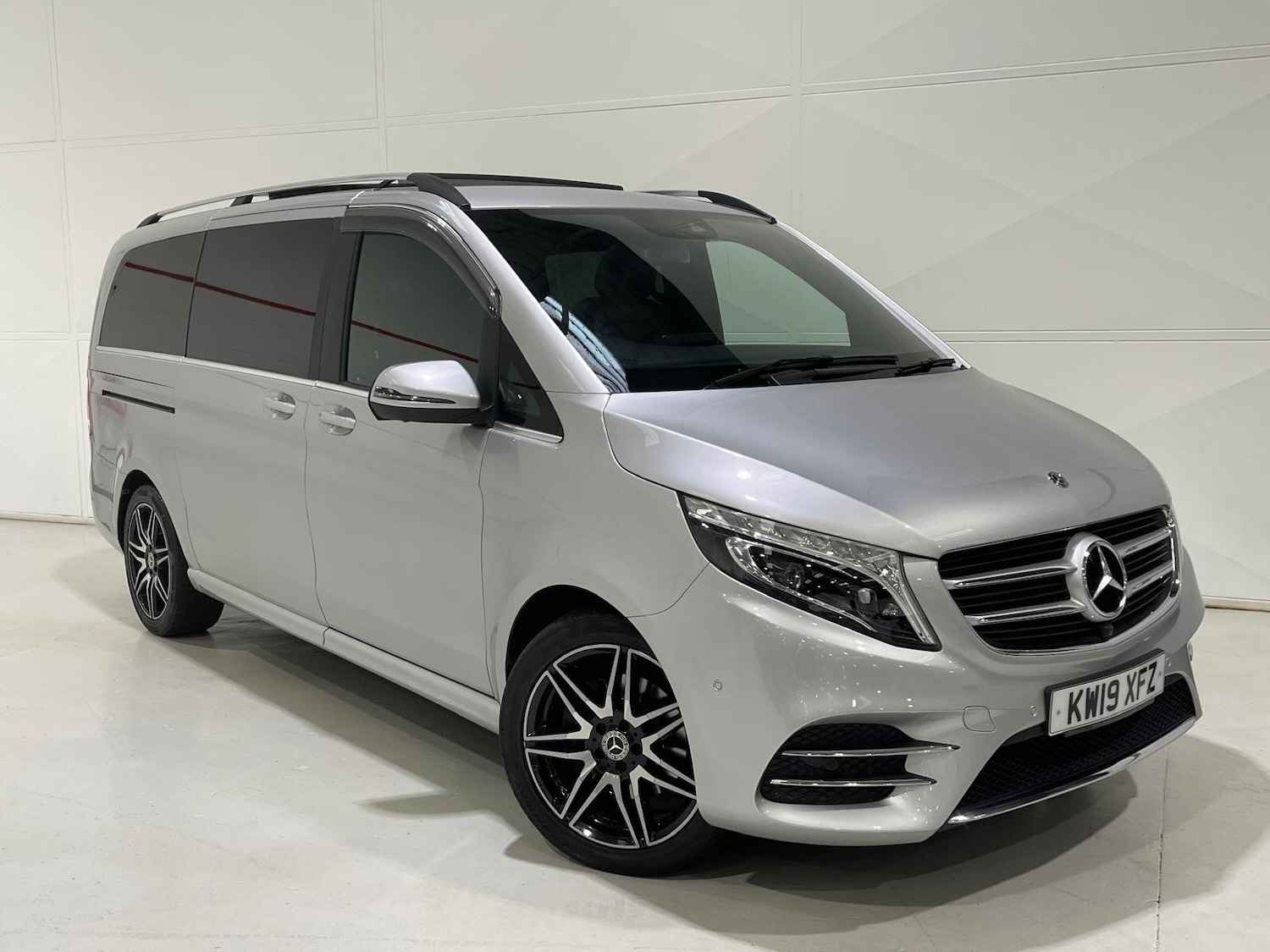 Used Mercedes-Benz V-Class 2019 for sale - 76398298: Photo 61