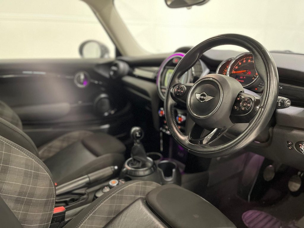 Used MINI Hatch 2017 for sale - 76900568: Photo 10