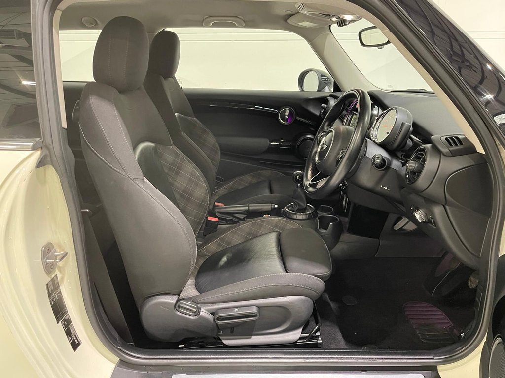 Used MINI Hatch 2017 for sale - 76900568: Photo 22