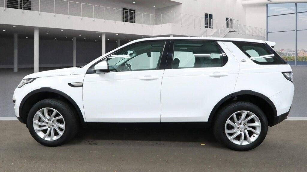 Used Land Rover Discovery Sport 2018 for sale - 76482262: Photo 5