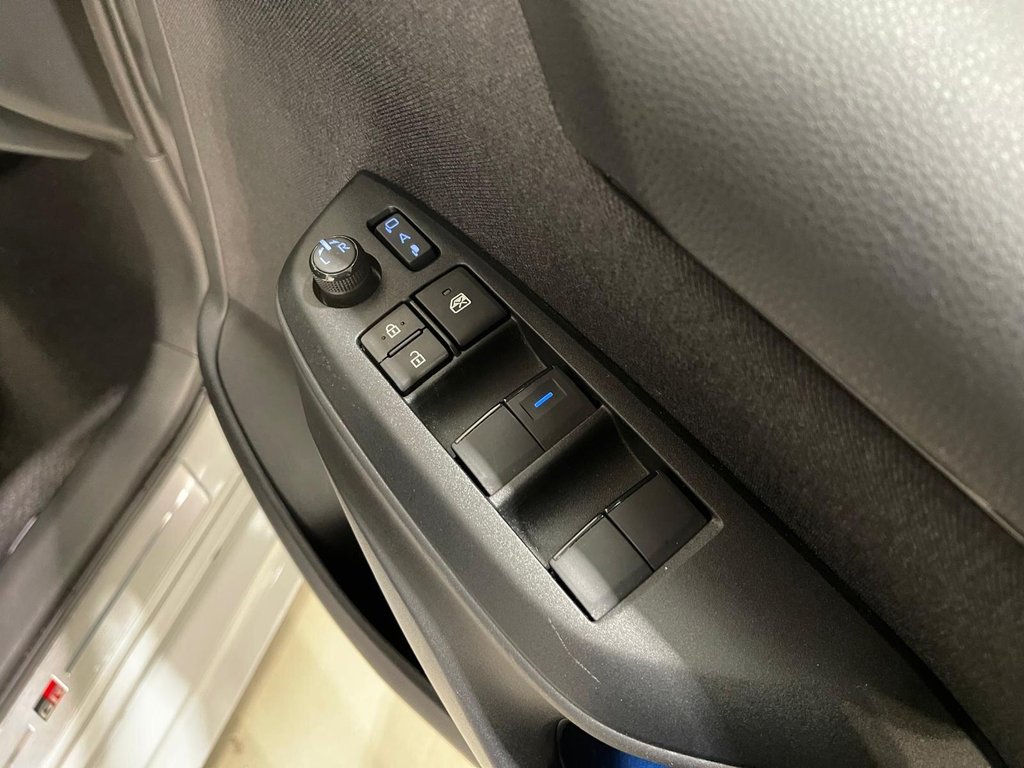 Used Toyota Yaris 2023 for sale - 76655439: Photo 22