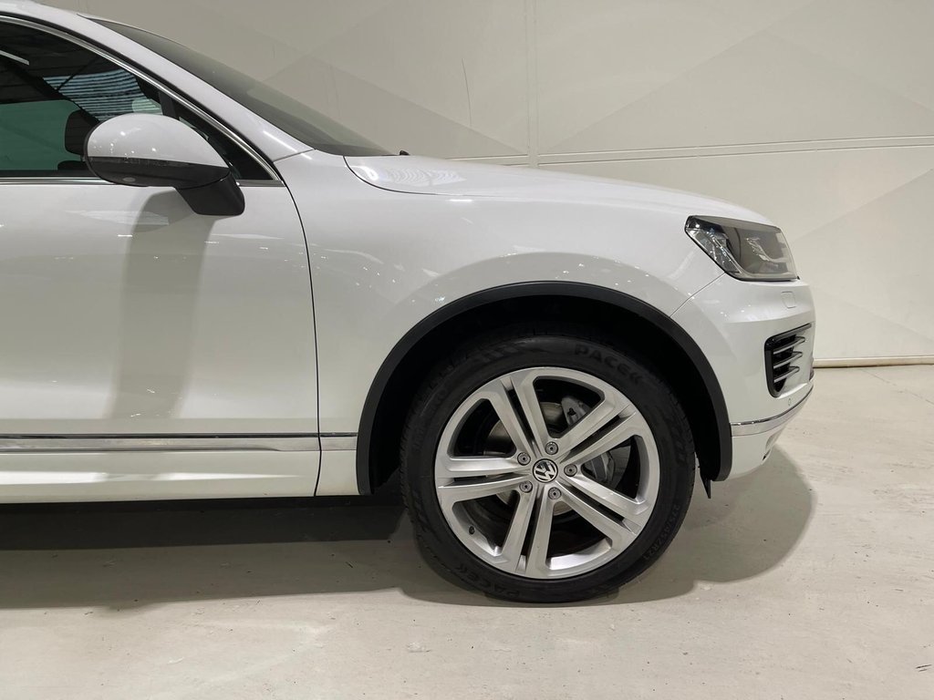 Used Volkswagen Touareg 2016 for sale - 76923137: Photo 46