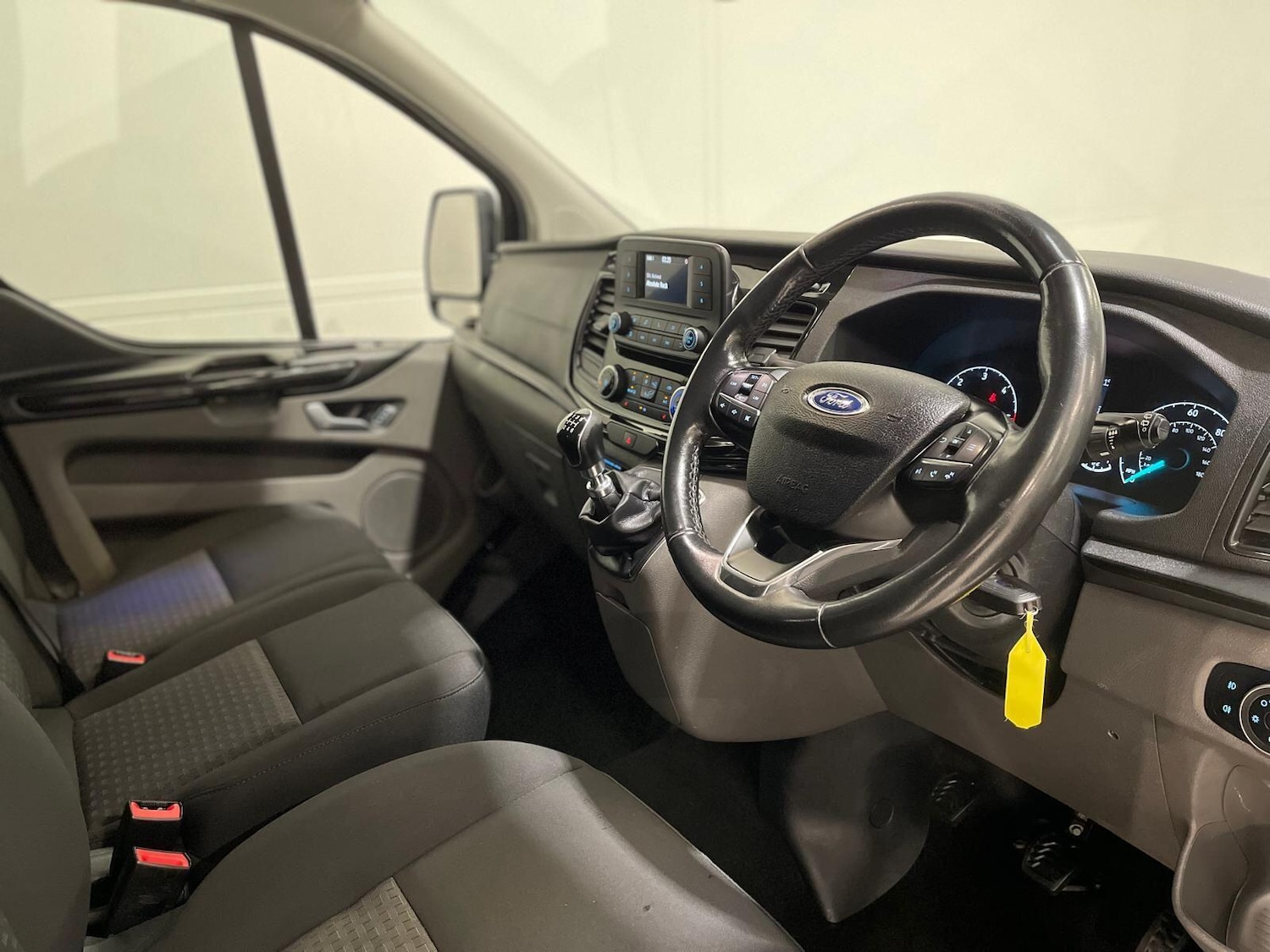 Used Ford Tourneo Custom 2018 for sale - 76398018: Photo 11