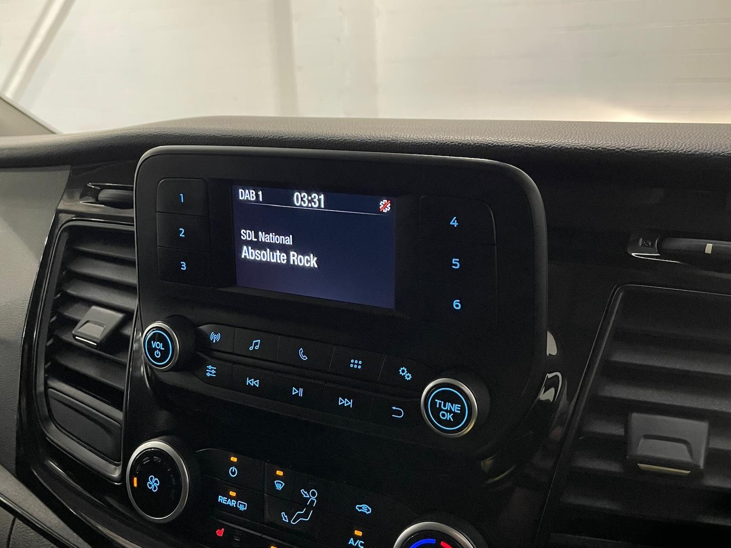 Used Ford Tourneo Custom 2018 for sale - 76398018: Photo 13