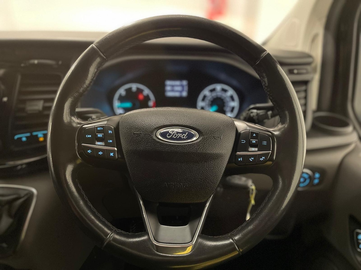 Used Ford Tourneo Custom 2018 for sale - 76398018: Photo 67