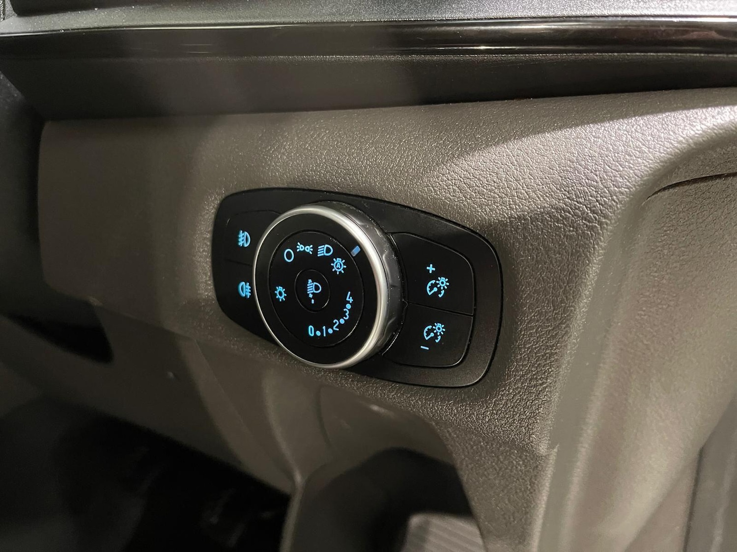 Used Ford Tourneo Custom 2018 for sale - 76398018: Photo 77