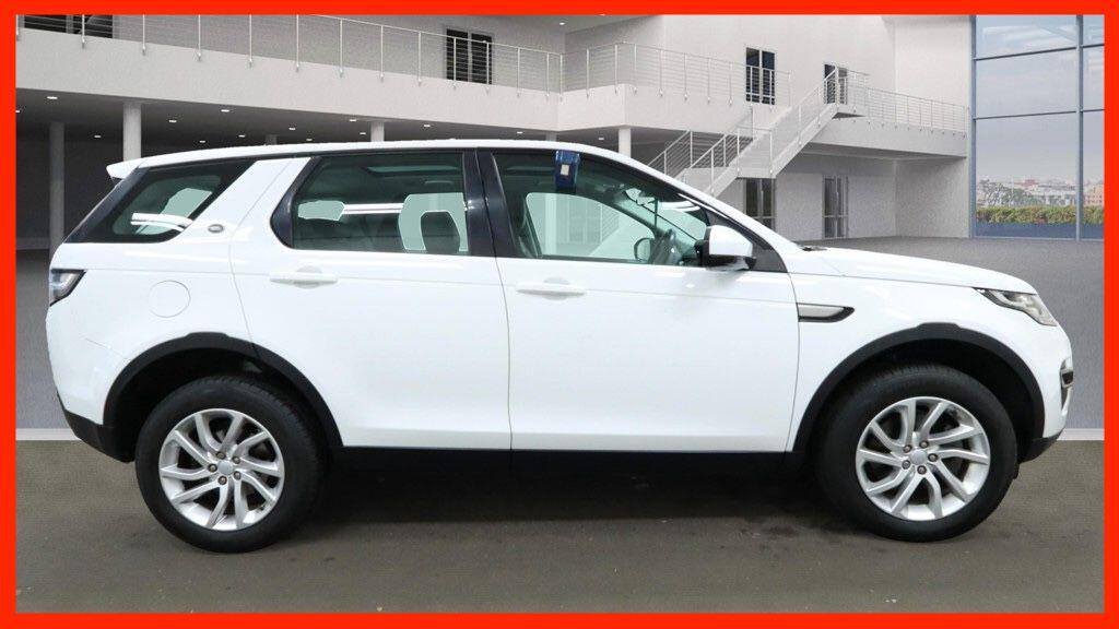 Used Land Rover Discovery Sport 2018 for sale - 76440862: Photo 2