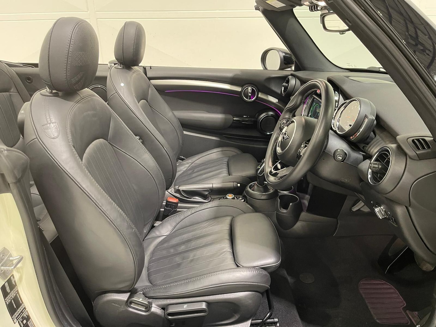 Used MINI Convertible 2021 for sale - 76398819: Photo 31