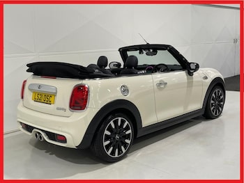 Used MINI Convertible 2021 for sale - 76398819: Photo