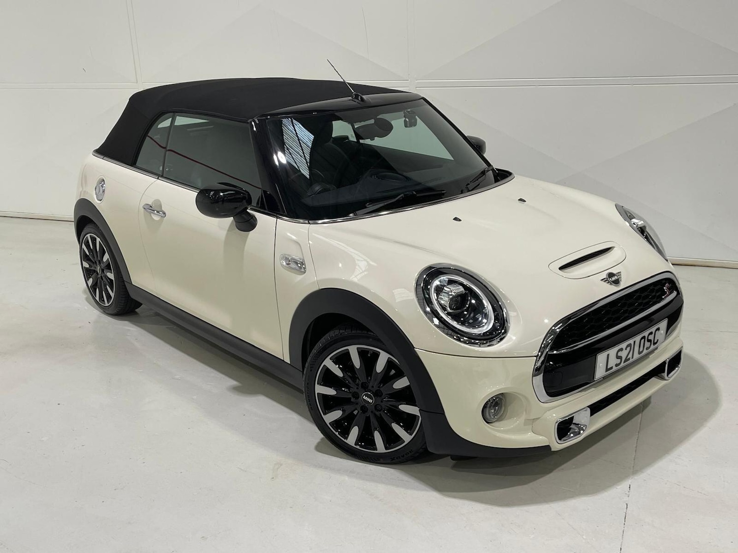 Used MINI Convertible 2021 for sale - 76398819: Photo 42