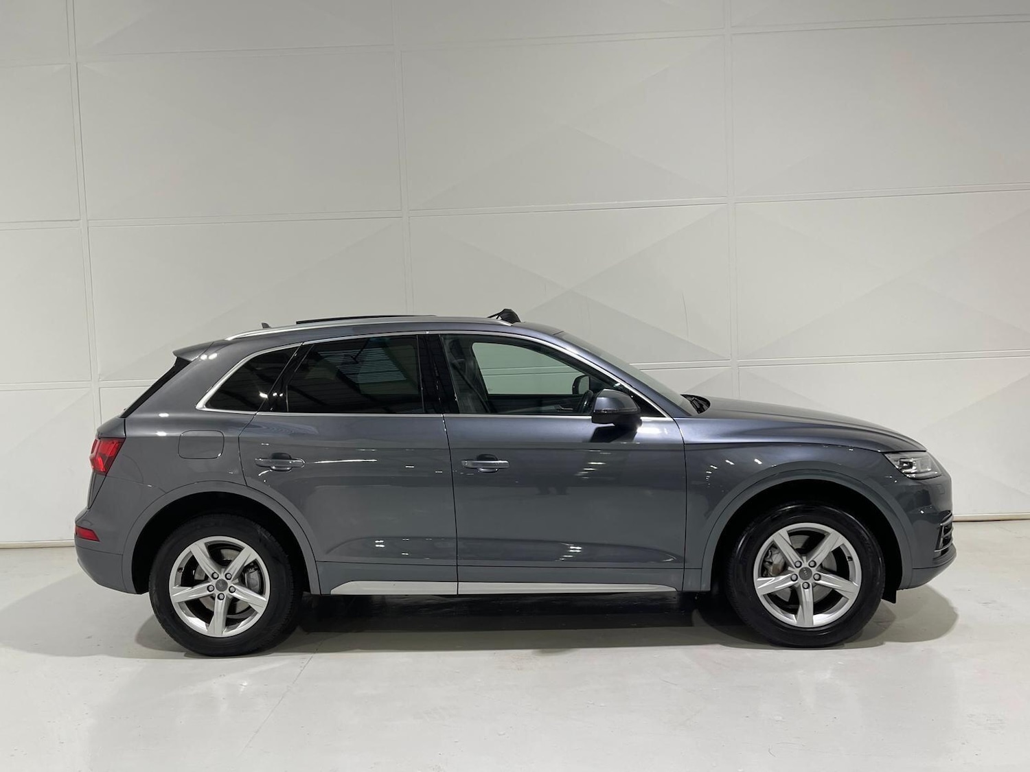 Used Audi Q5 2018 for sale - 76397911: Photo 62