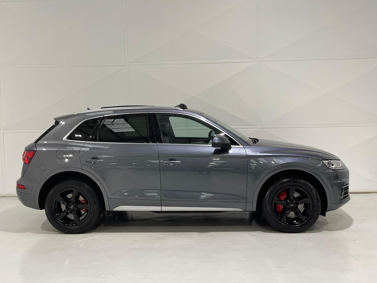 Used Audi Q5 2018 for sale - 76397911: Photo 66