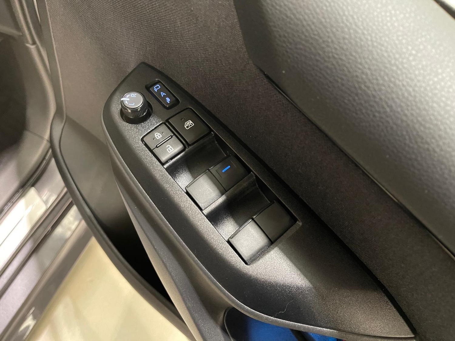 Used Toyota Yaris 2023 for sale - 76398731: Photo 25