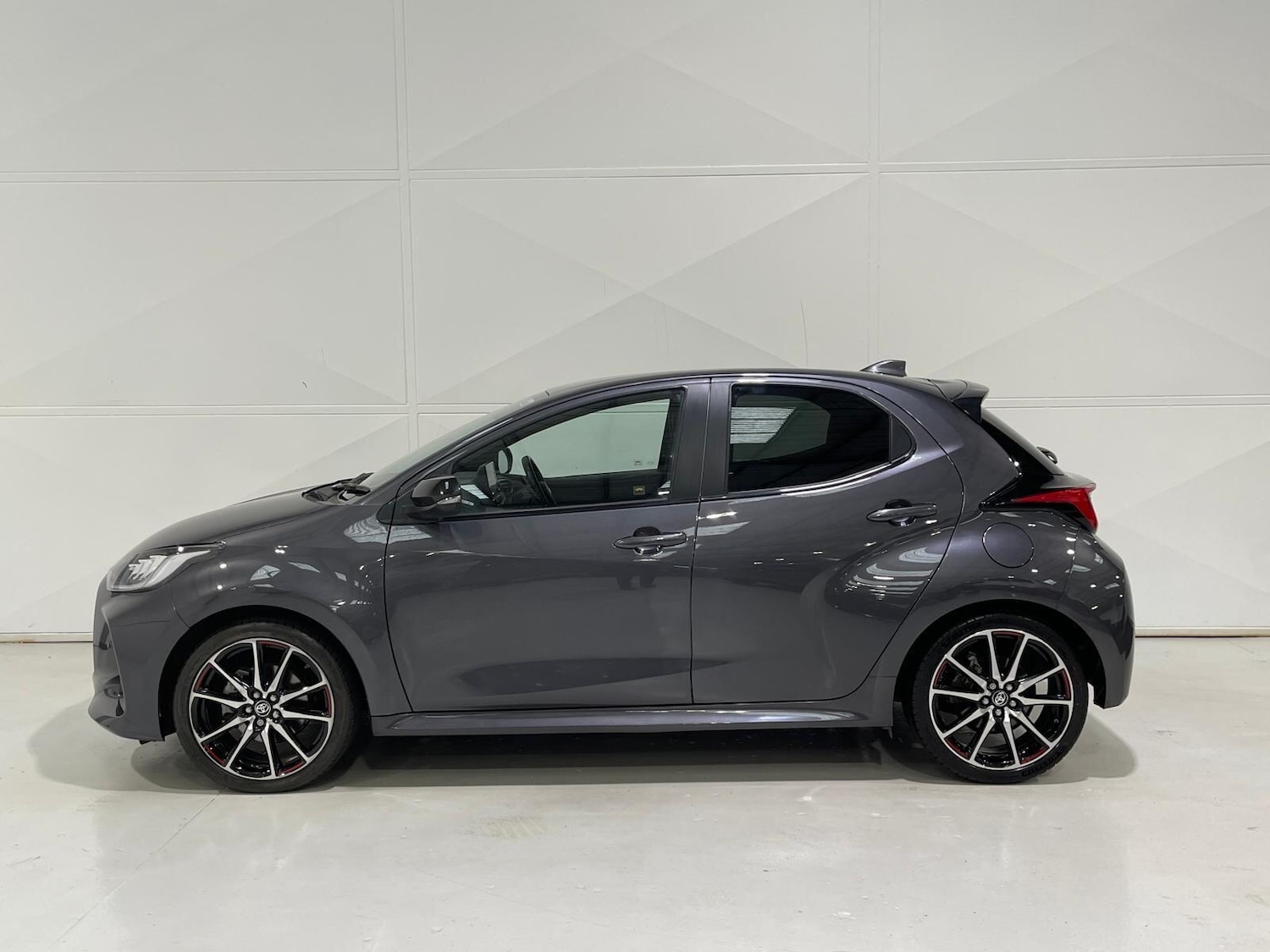 Used Toyota Yaris 2023 for sale - 76398731: Photo 6