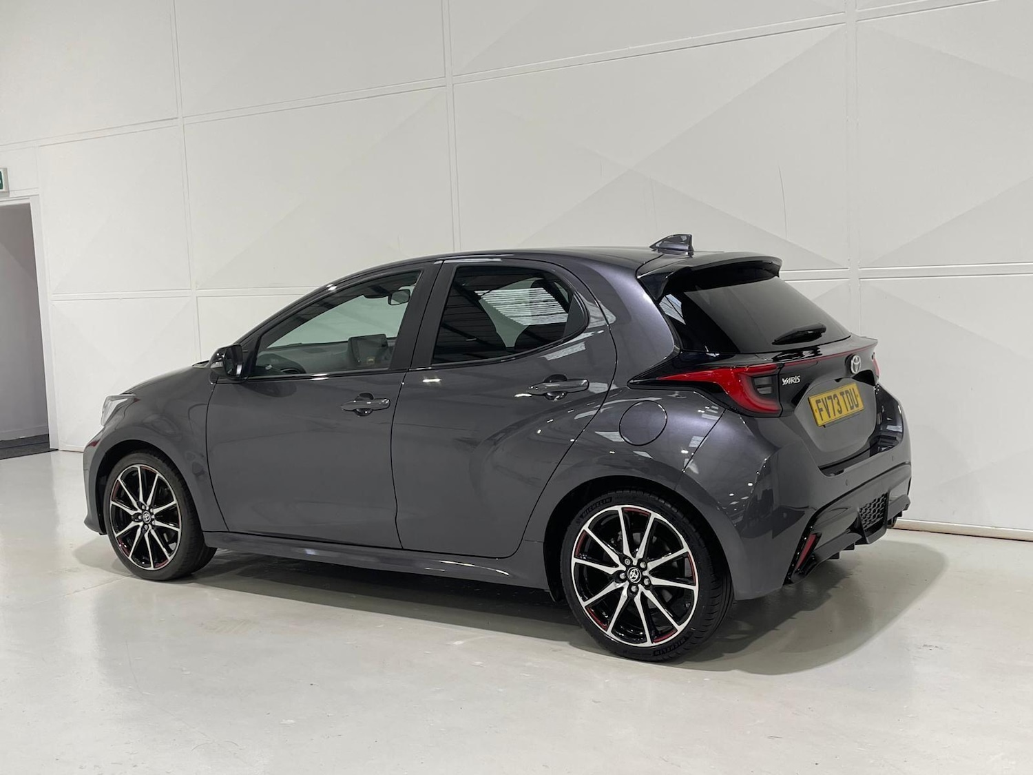 Used Toyota Yaris 2023 for sale - 76398731: Photo 65