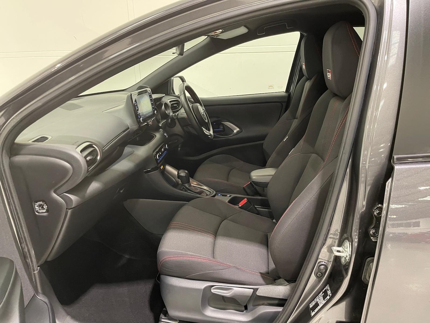 Used Toyota Yaris 2023 for sale - 76398731: Photo 89