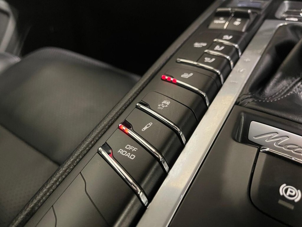 Used Porsche Macan 2018 for sale - 76481813: Photo 23