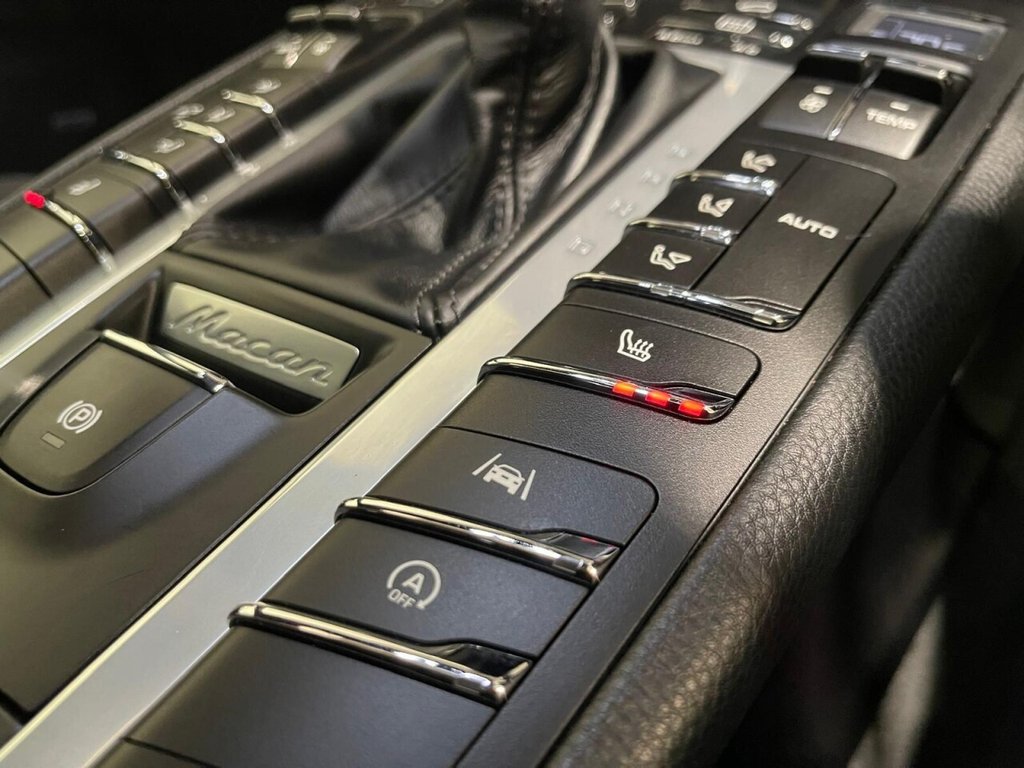 Used Porsche Macan 2018 for sale - 76481813: Photo 25