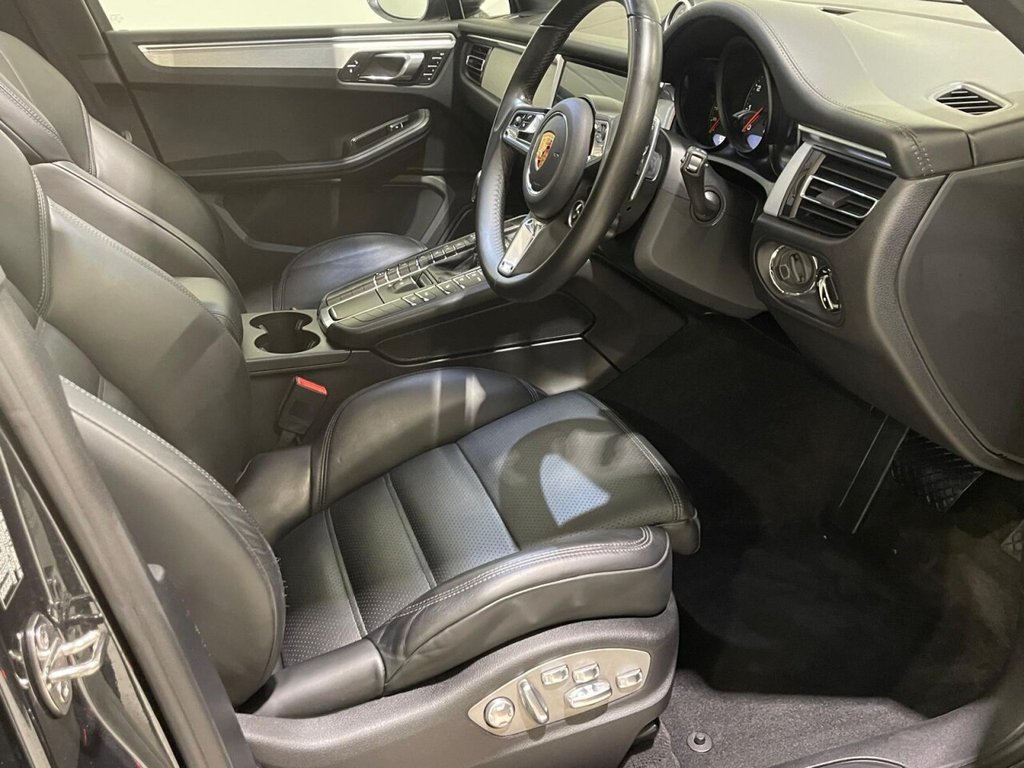 Used Porsche Macan 2018 for sale - 76481813: Photo 37