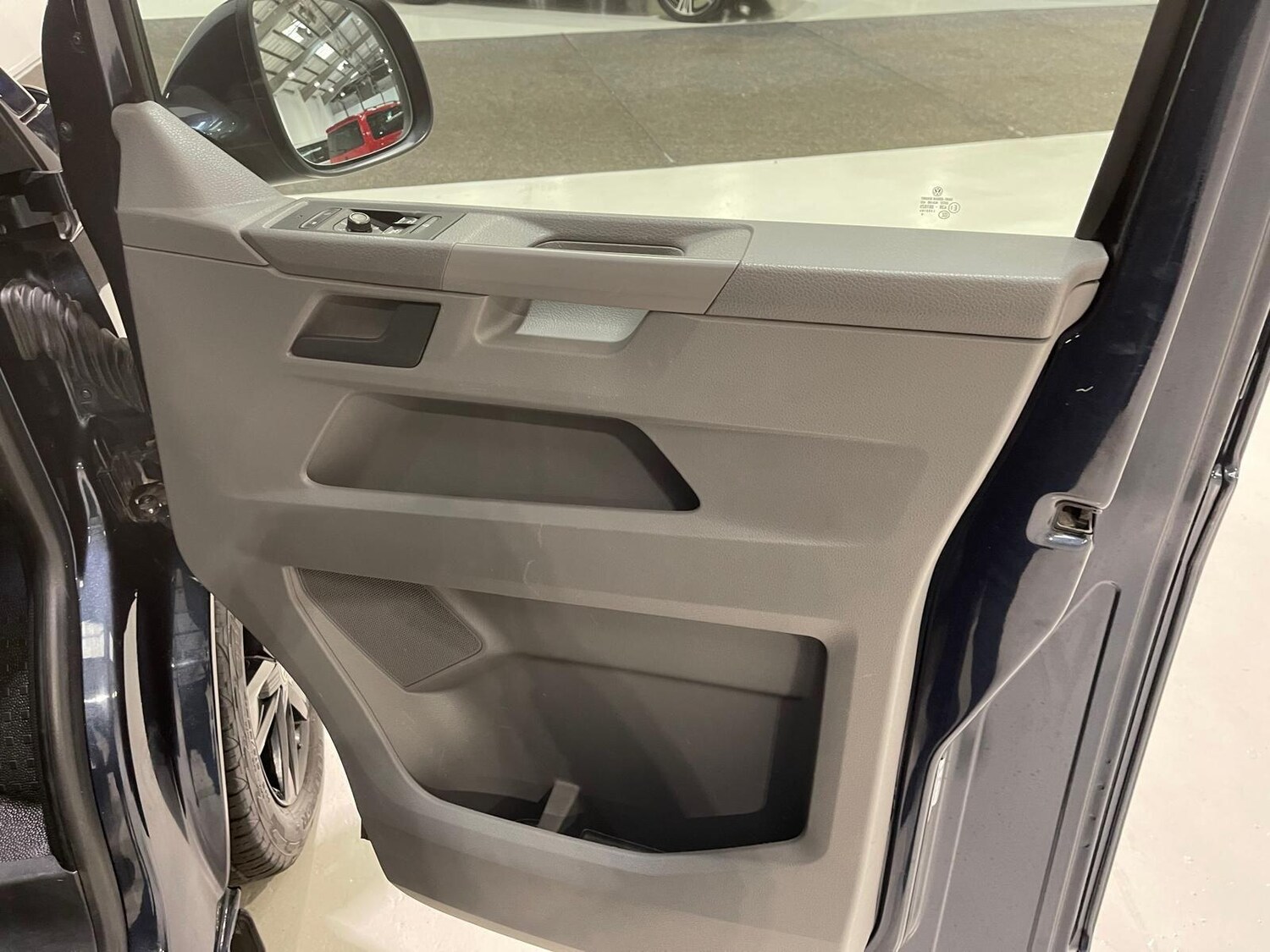 Used Volkswagen Transporter 2020 for sale - 76398110: Photo 25