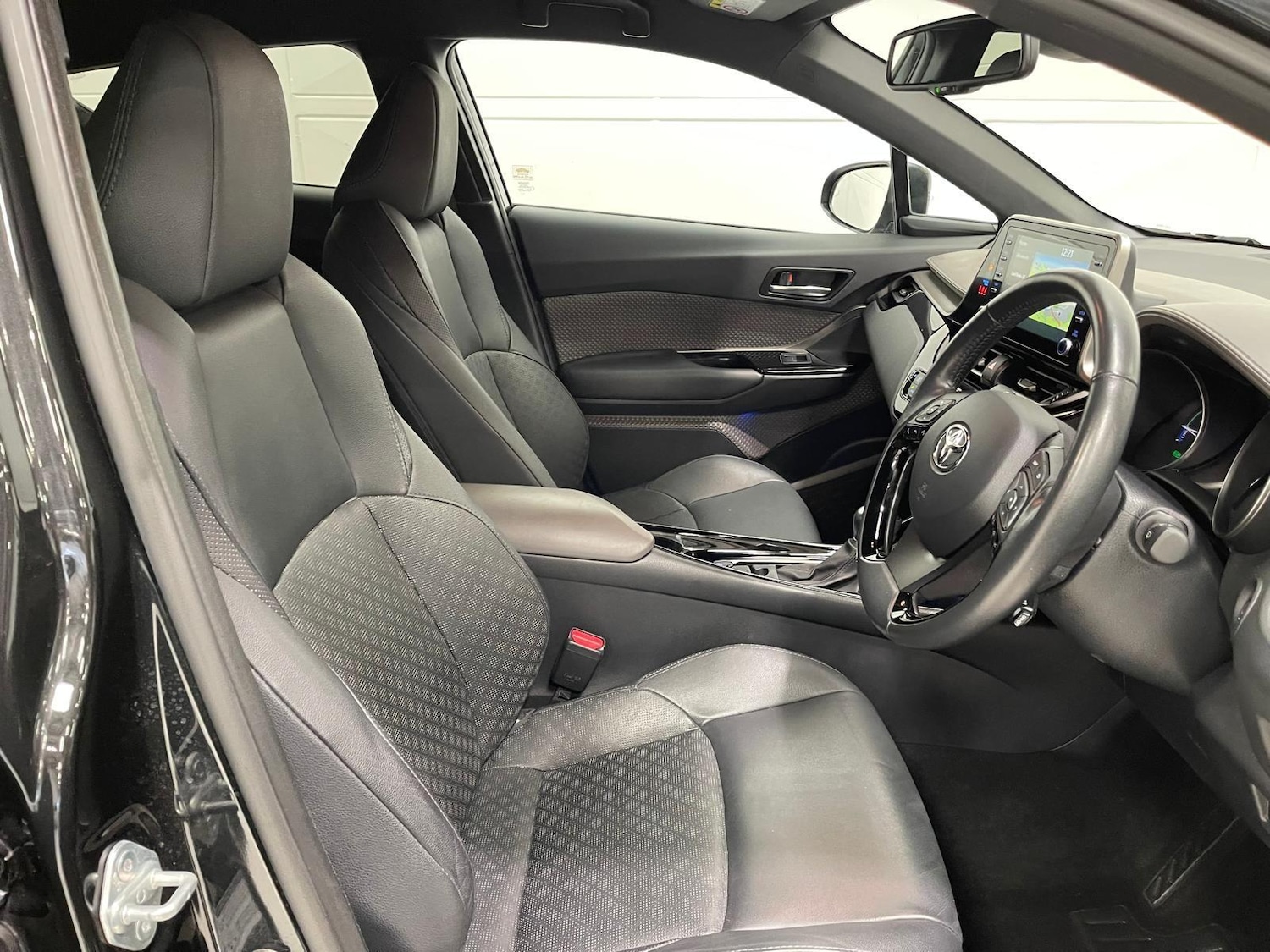 Used Toyota C-HR 2021 for sale - 76397912: Photo 88