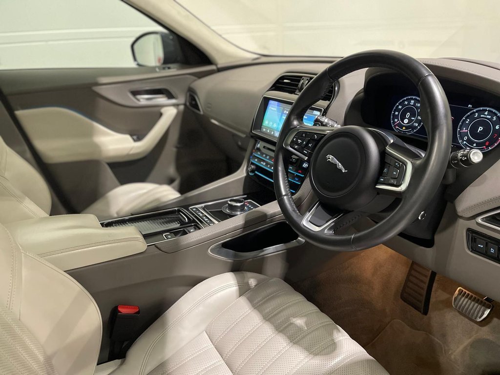 Used Jaguar F-Pace 2018 for sale - 77451879: Photo 11