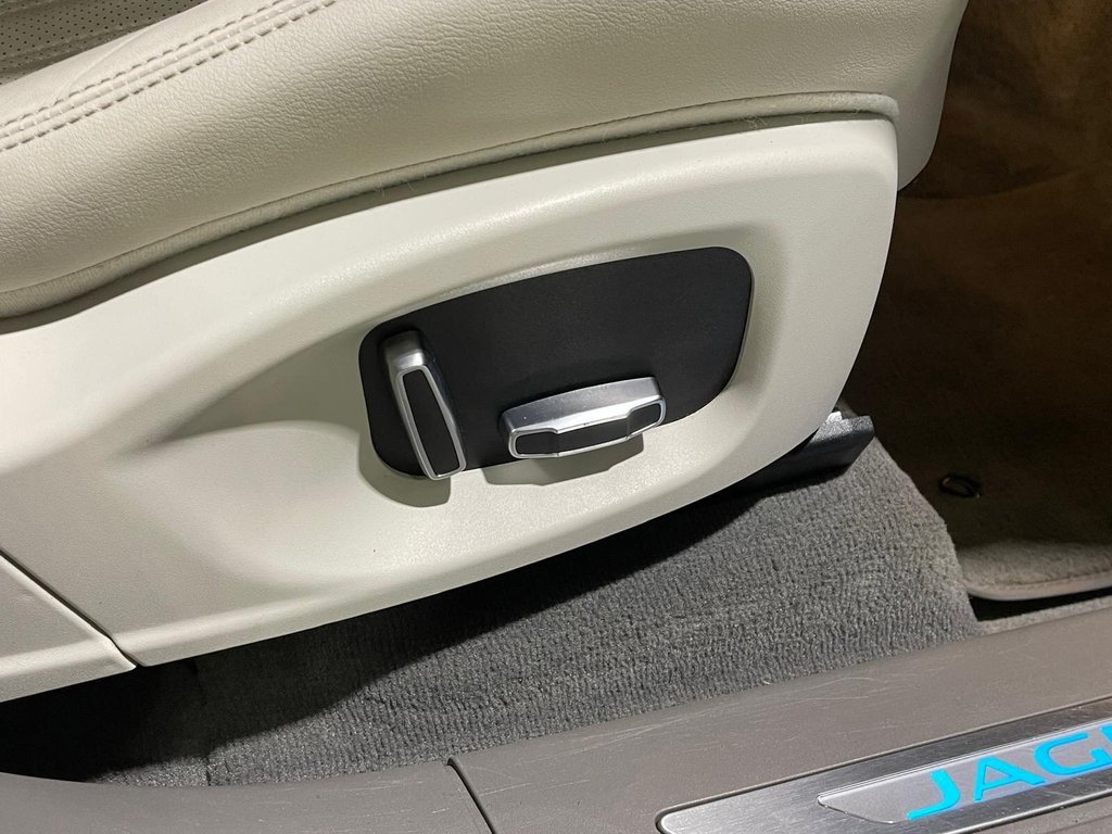 Used Jaguar F-Pace 2018 for sale - 77451879: Photo 28