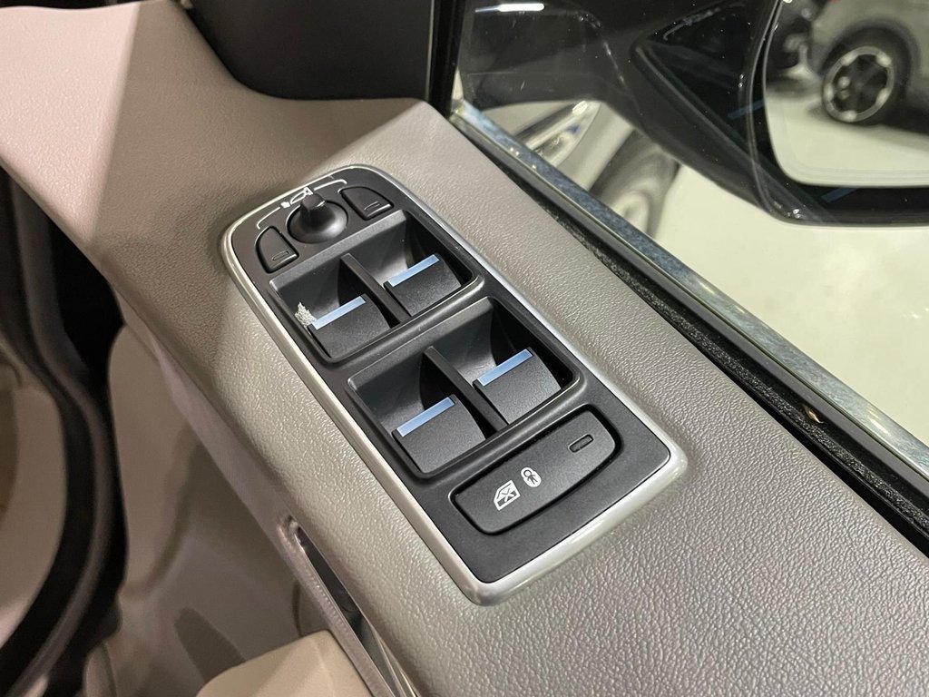 Used Jaguar F-Pace 2018 for sale - 77451879: Photo 30