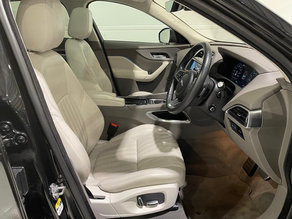 Used Jaguar F-Pace 2018 for sale - 77451879: Photo 34