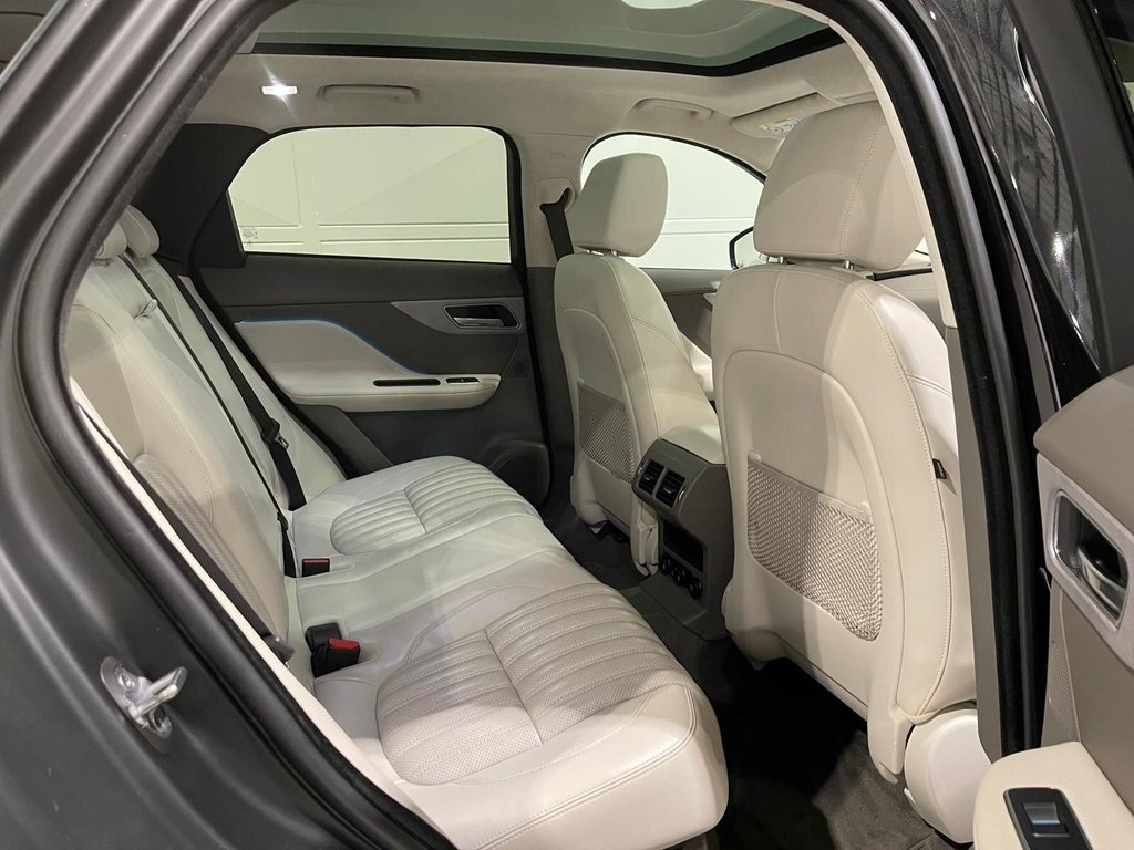 Used Jaguar F-Pace 2018 for sale - 77451879: Photo 39