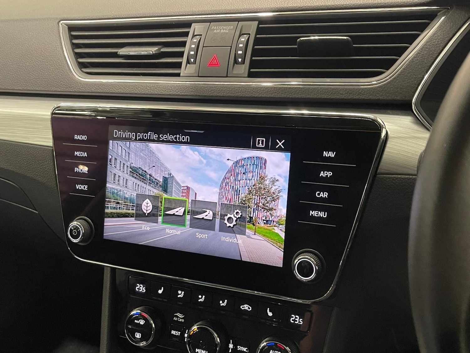 Used Skoda Superb 2021 for sale - 76398924: Photo 14