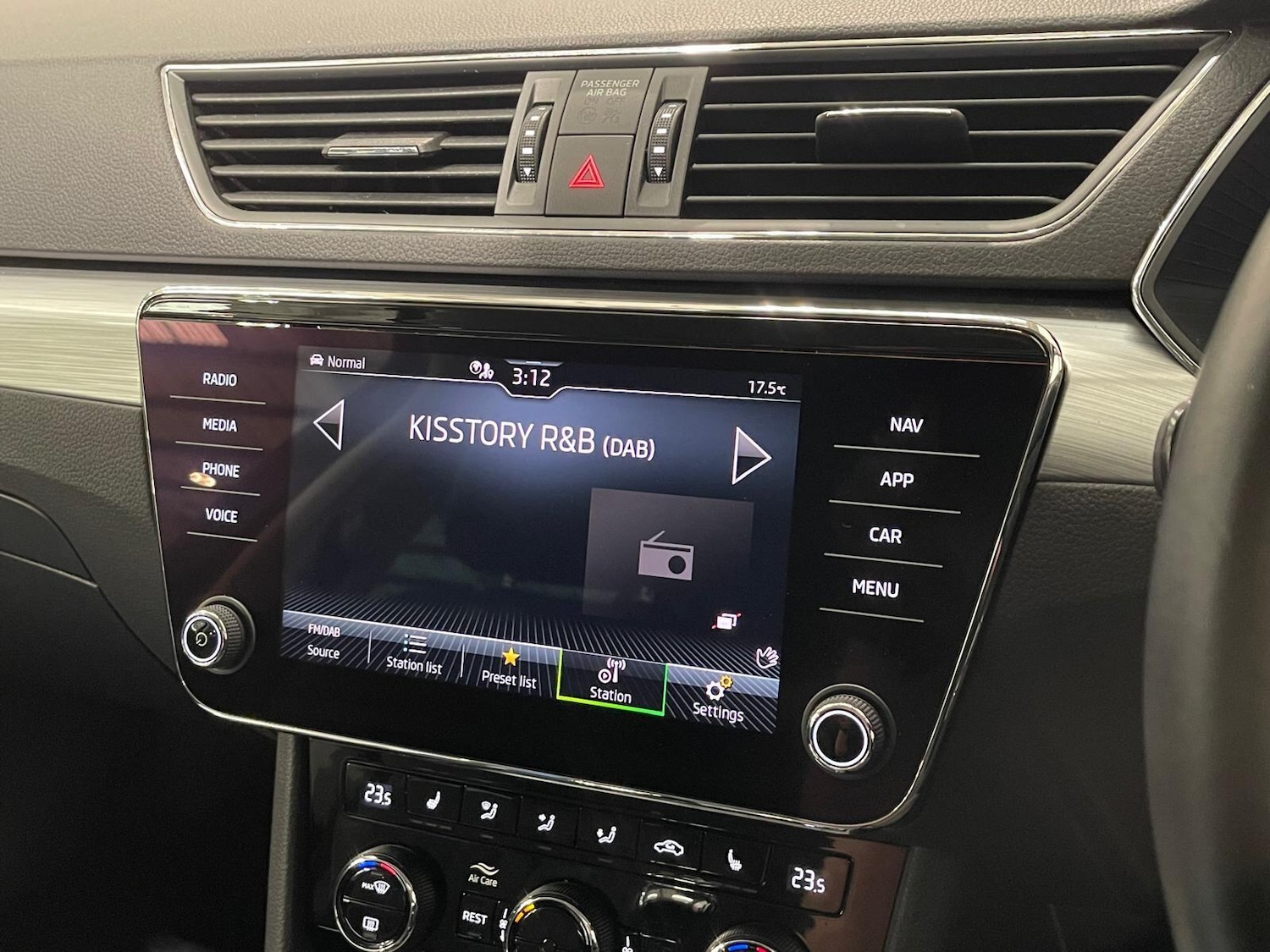 Used Skoda Superb 2021 for sale - 76398924: Photo 16