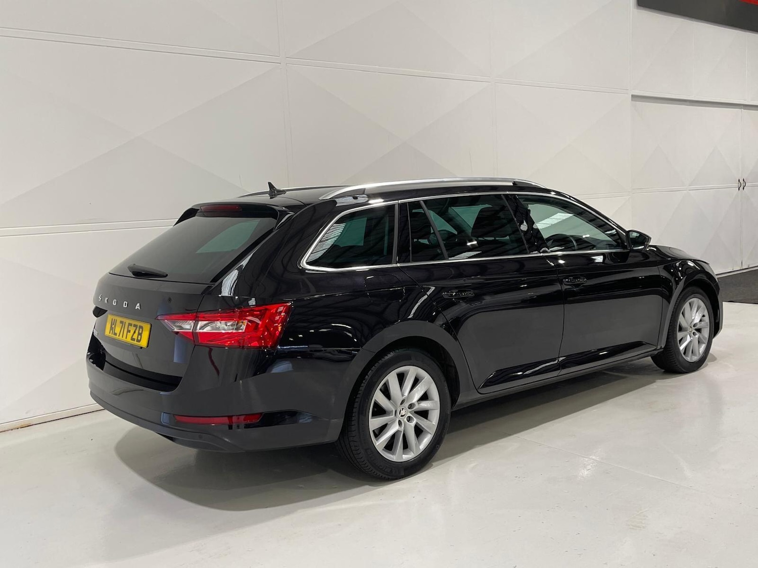 Used Skoda Superb 2021 for sale - 76398924: Photo 64