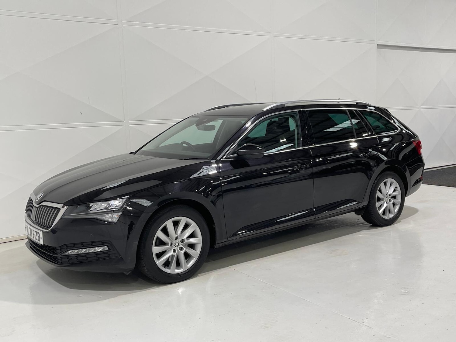 Used Skoda Superb 2021 for sale - 76398924: Photo 7