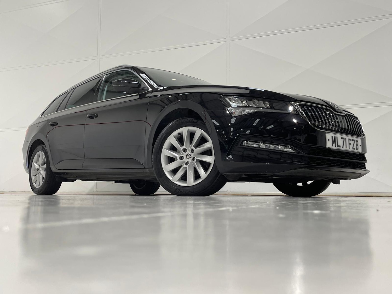 Used Skoda Superb 2021 for sale - 76398924: Photo 99