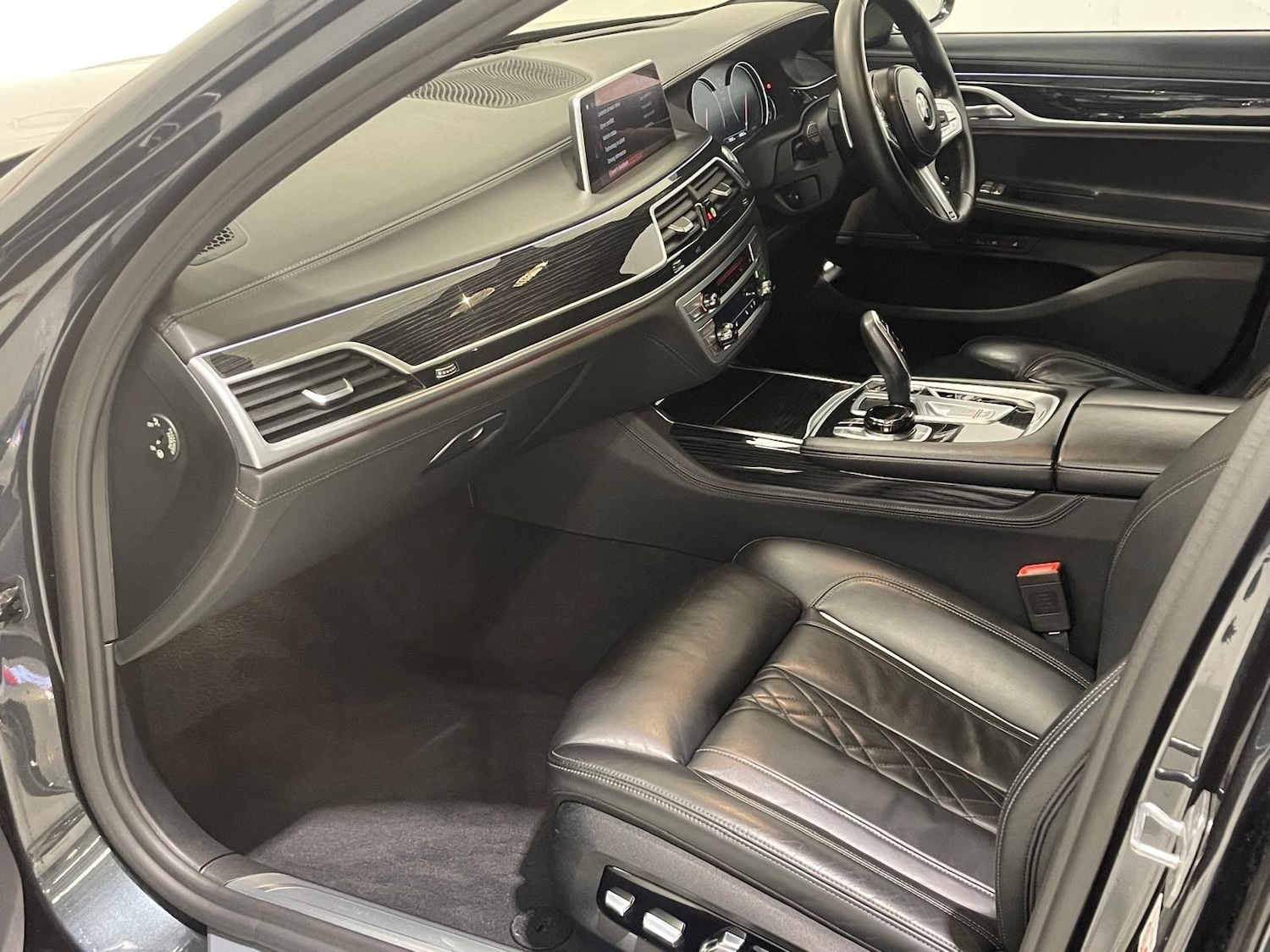 Used BMW 7 Series 2018 for sale - 76399050: Photo 44