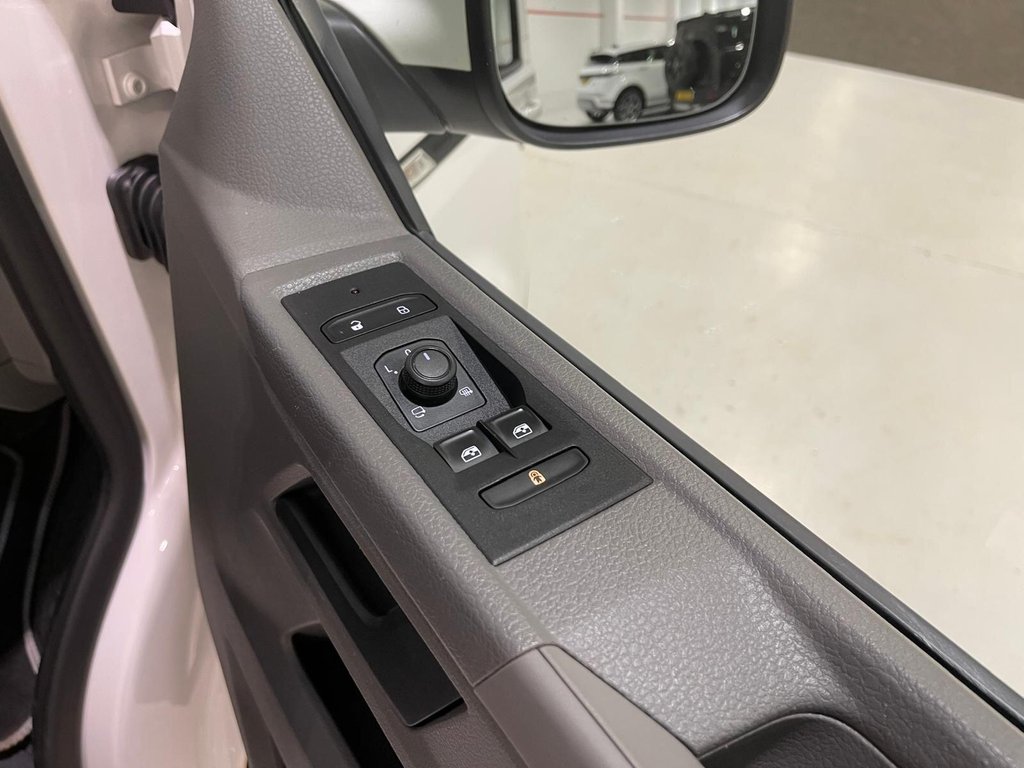 Used Volkswagen Transporter 2023 for sale - 77620921: Photo 25