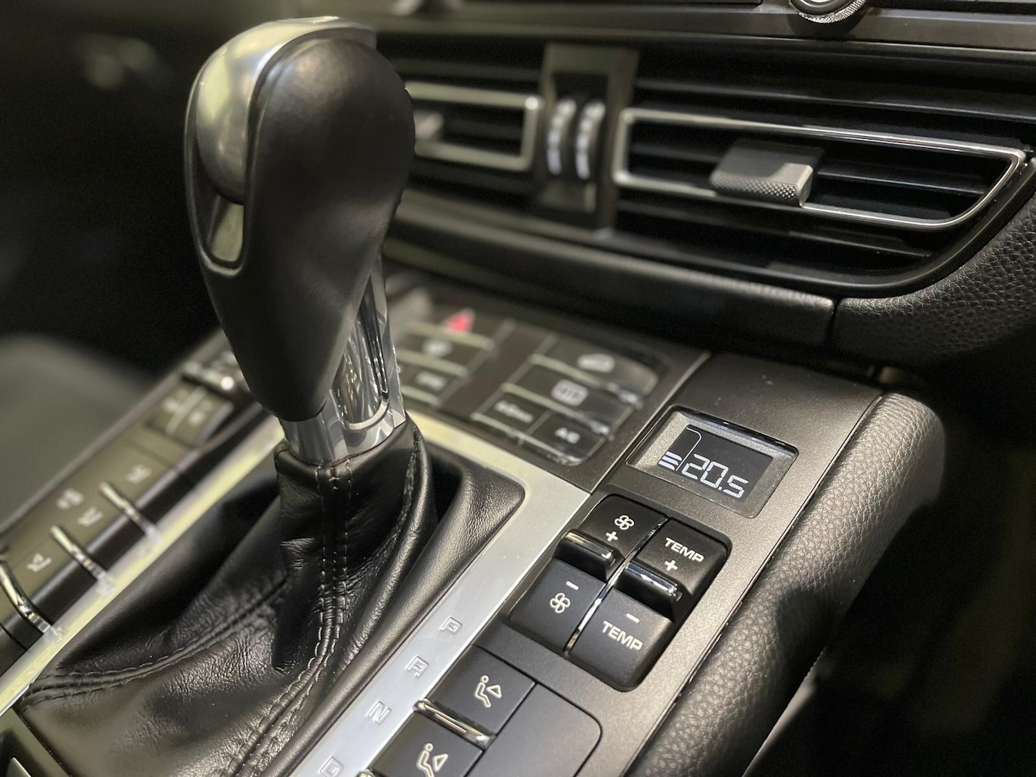 Used Porsche Macan 2018 for sale - 76399333: Photo 21