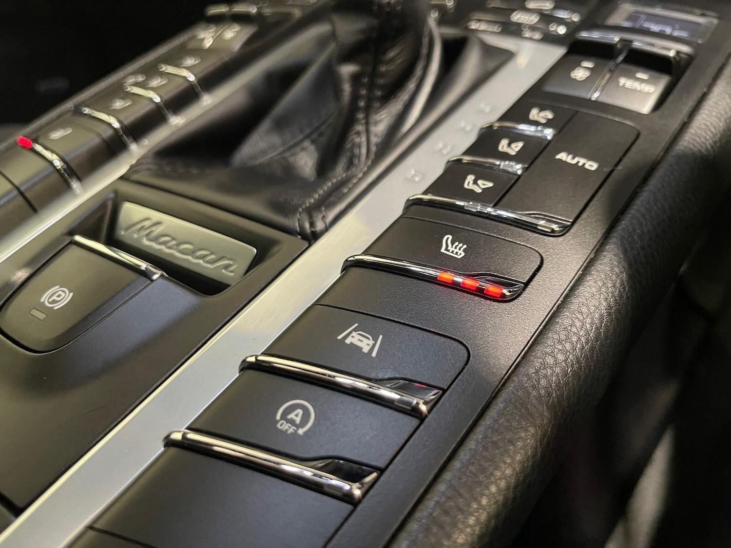 Used Porsche Macan 2018 for sale - 76399333: Photo 25