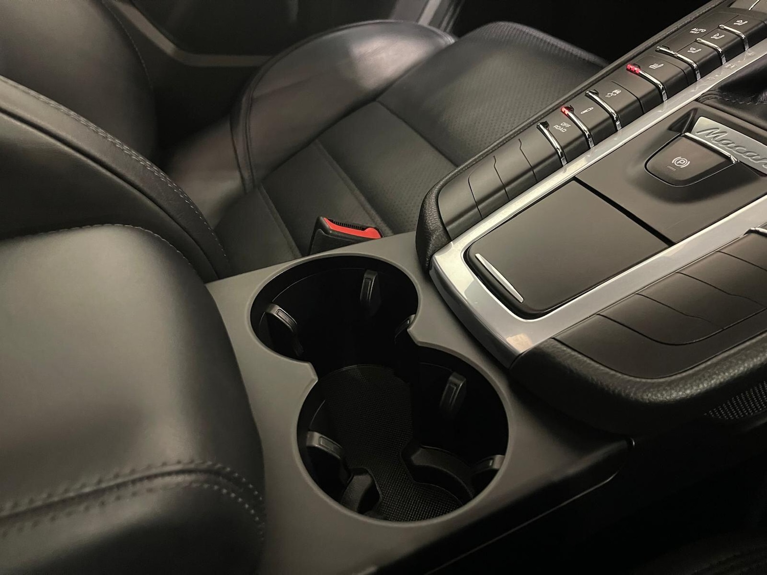 Used Porsche Macan 2018 for sale - 76399333: Photo 26