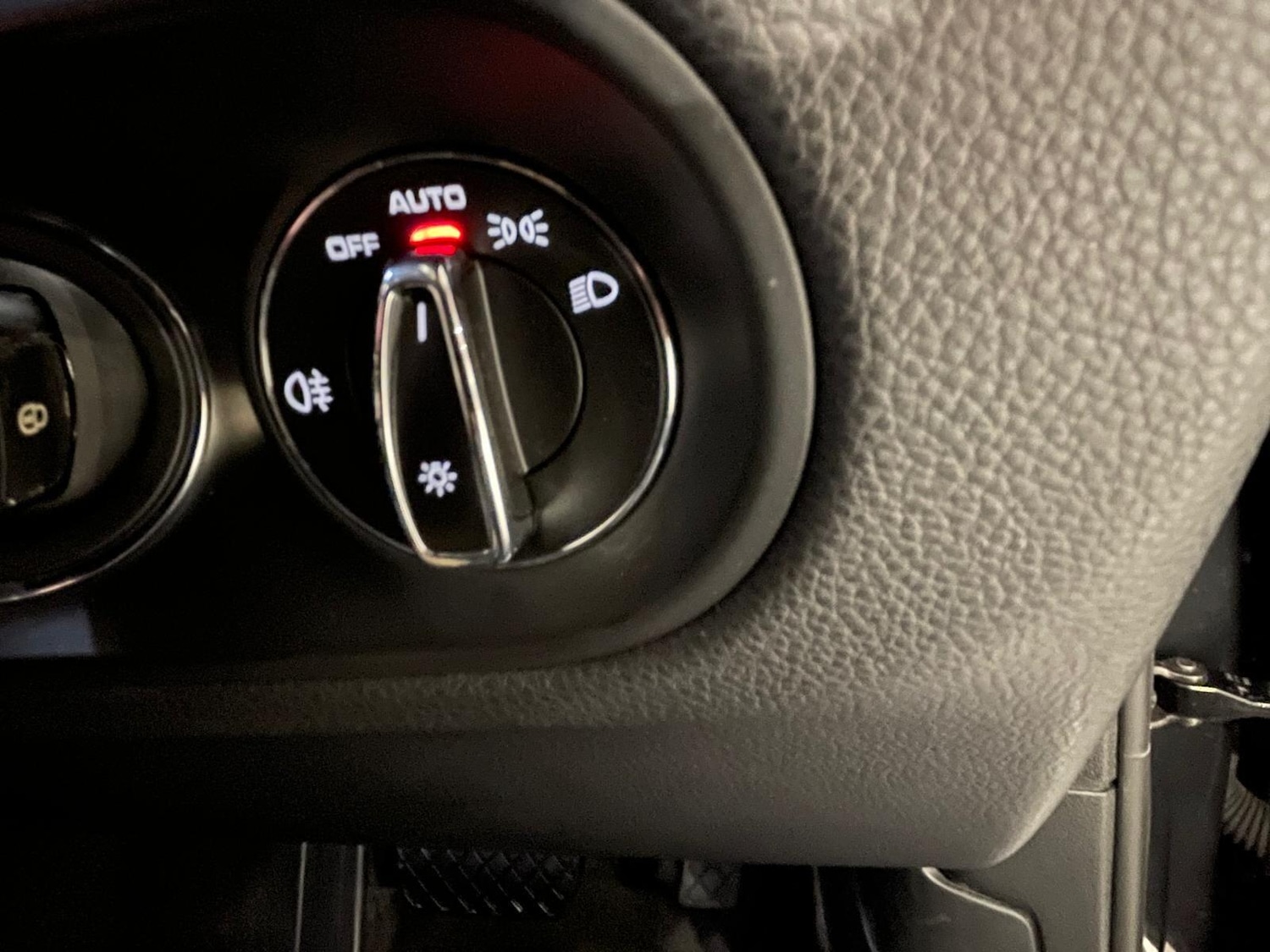 Used Porsche Macan 2018 for sale - 76399333: Photo 30