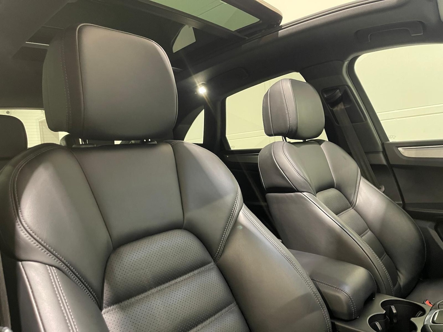 Used Porsche Macan 2018 for sale - 76399333: Photo 38