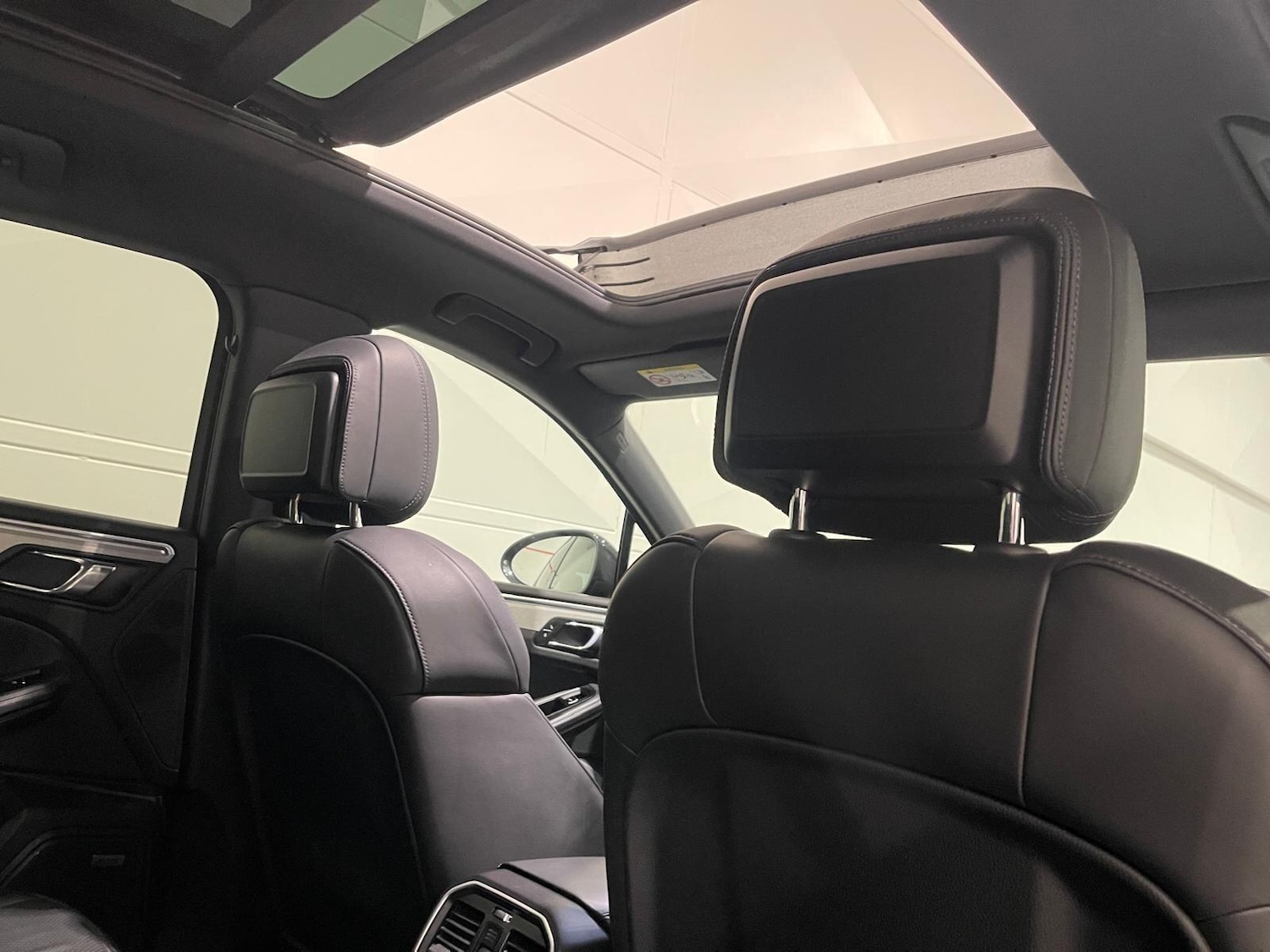 Used Porsche Macan 2018 for sale - 76399333: Photo 39