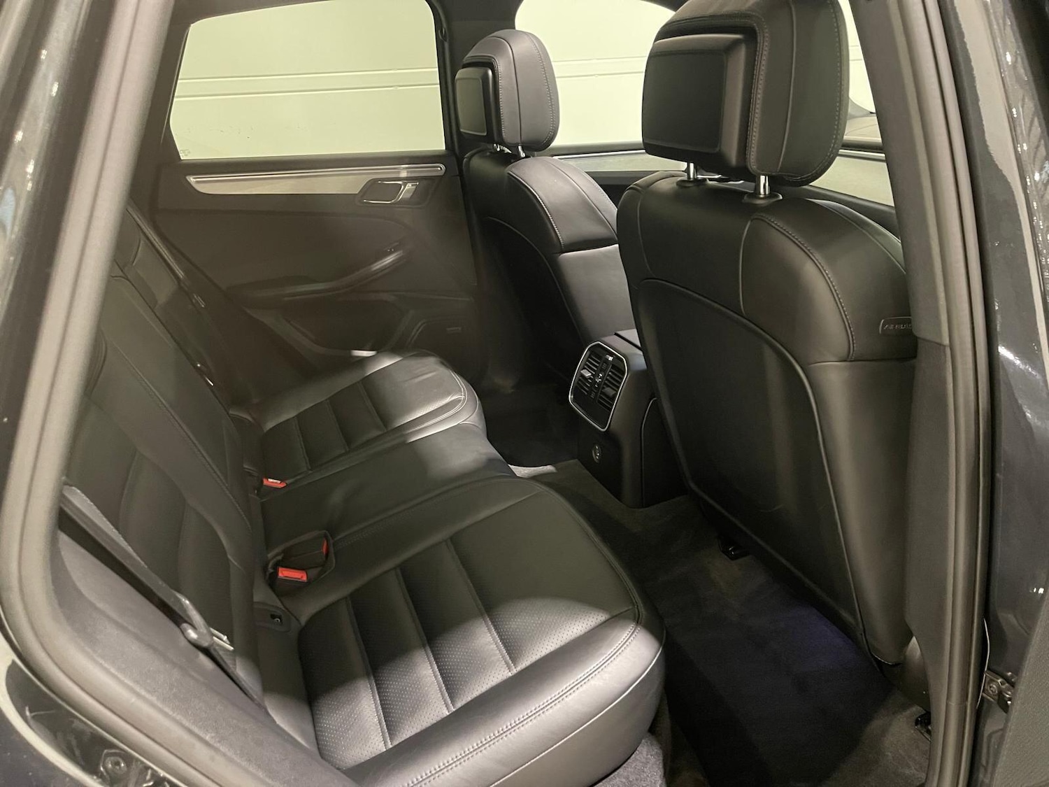 Used Porsche Macan 2018 for sale - 76399333: Photo 40