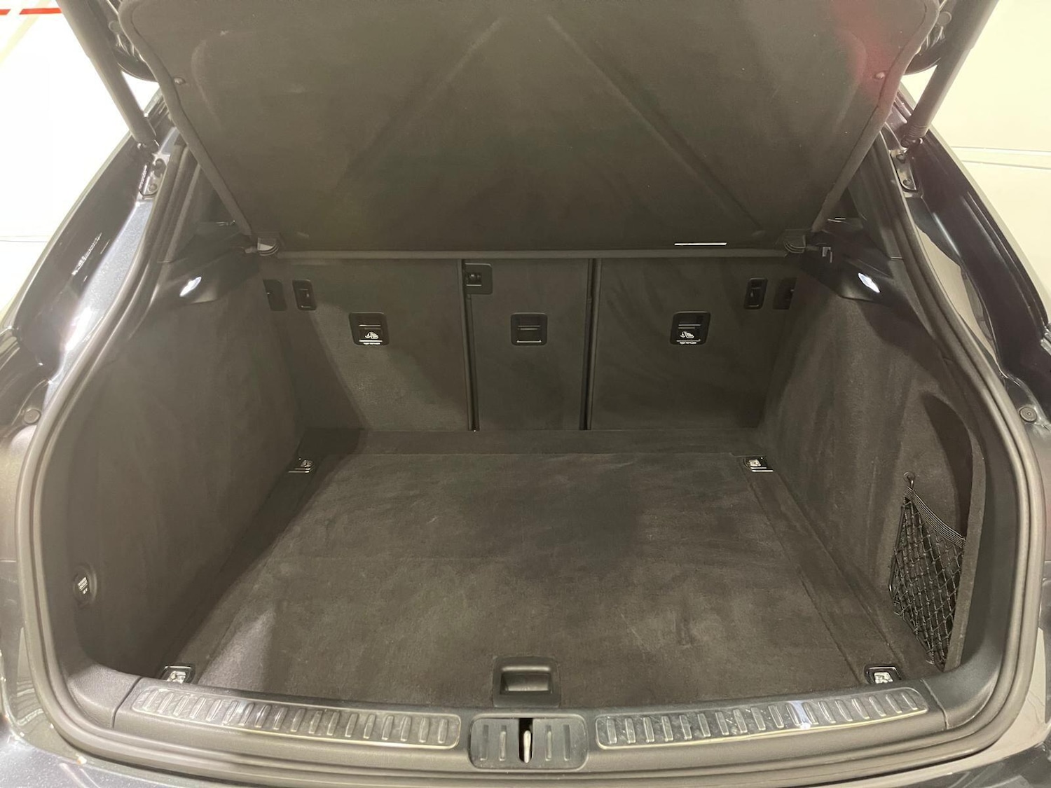 Used Porsche Macan 2018 for sale - 76399333: Photo 57