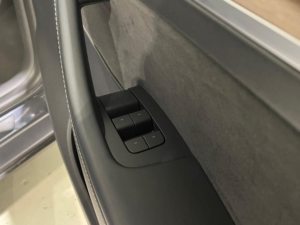 Used Tesla Model Y 2023 for sale - 77153452: Photo 30