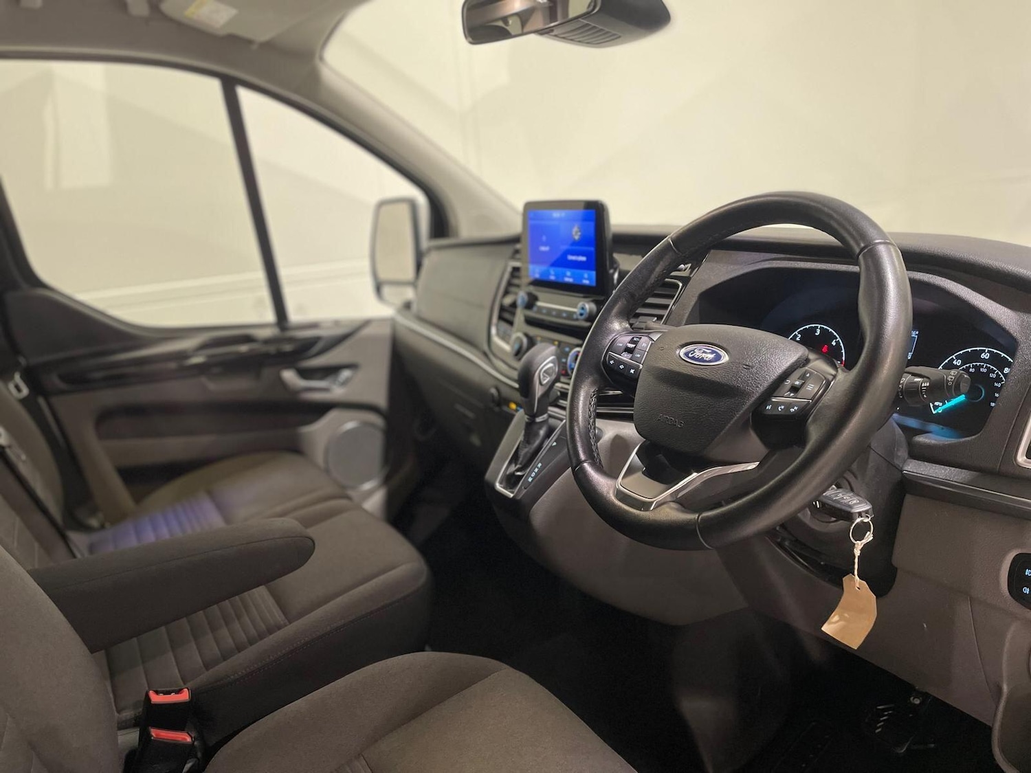 Used Ford Tourneo Custom 2020 for sale - 76398477: Photo 11
