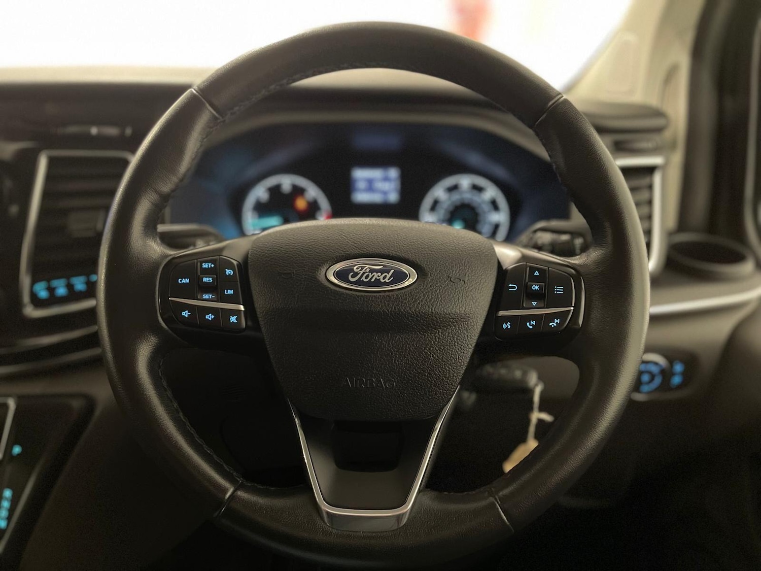 Used Ford Tourneo Custom 2020 for sale - 76398477: Photo 12