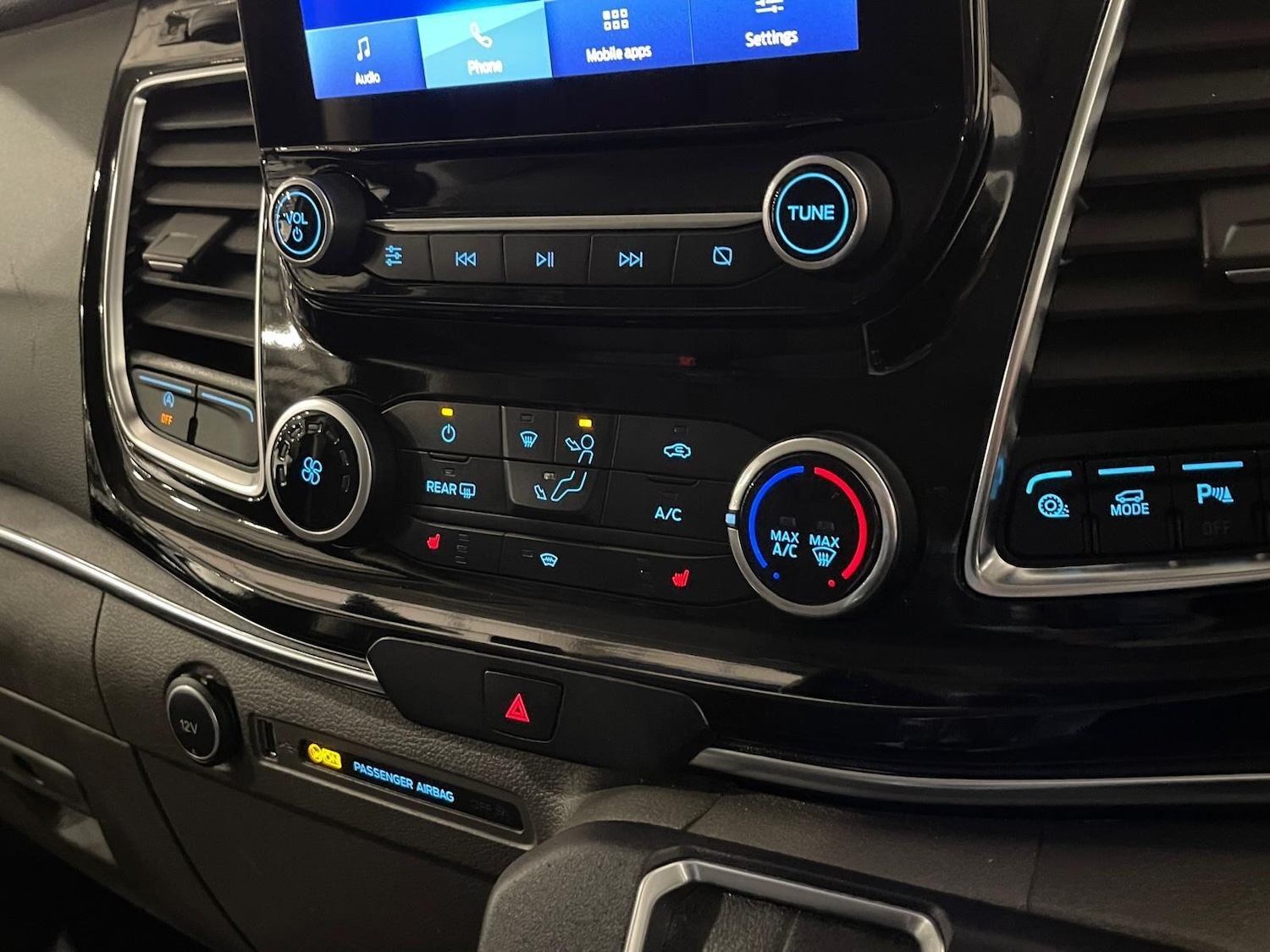 Used Ford Tourneo Custom 2020 for sale - 76398477: Photo 17