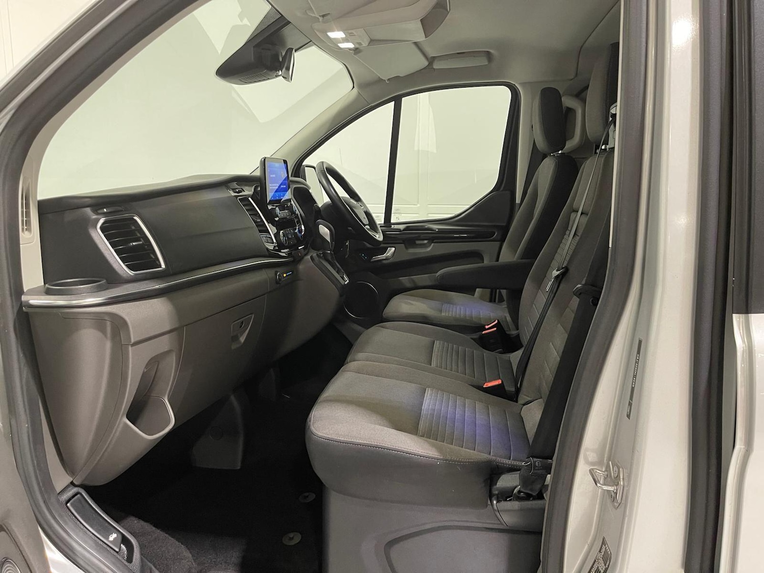Used Ford Tourneo Custom 2020 for sale - 76398477: Photo 25
